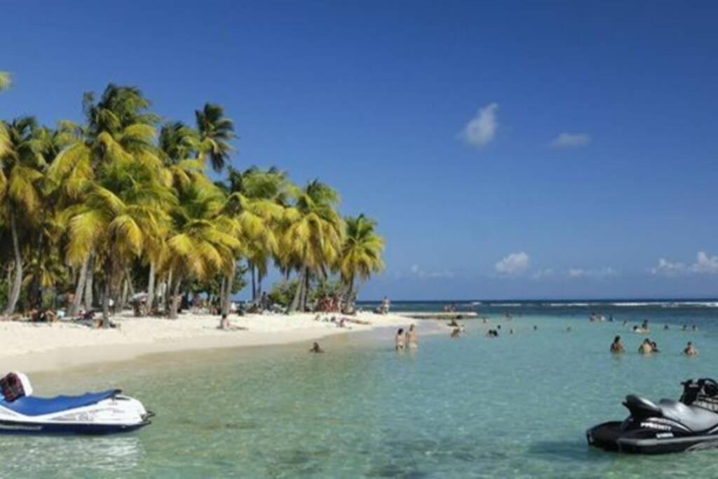 Gite Cajou Dans Jardin Tropical Ventile A Sainte-Anne Exterior foto